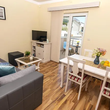 1 Bedroom Amazing In Podstrana